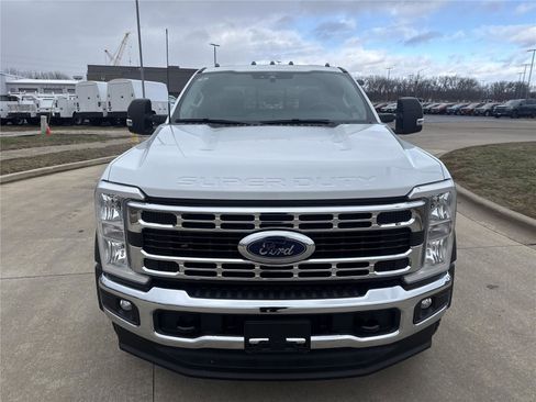 New 2026 Ford F550 4x4 Supercab Super Duty image 11