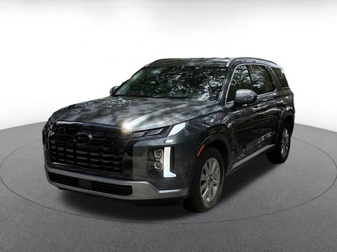 Used 2024 Hyundai Palisade SEL FWD image 3