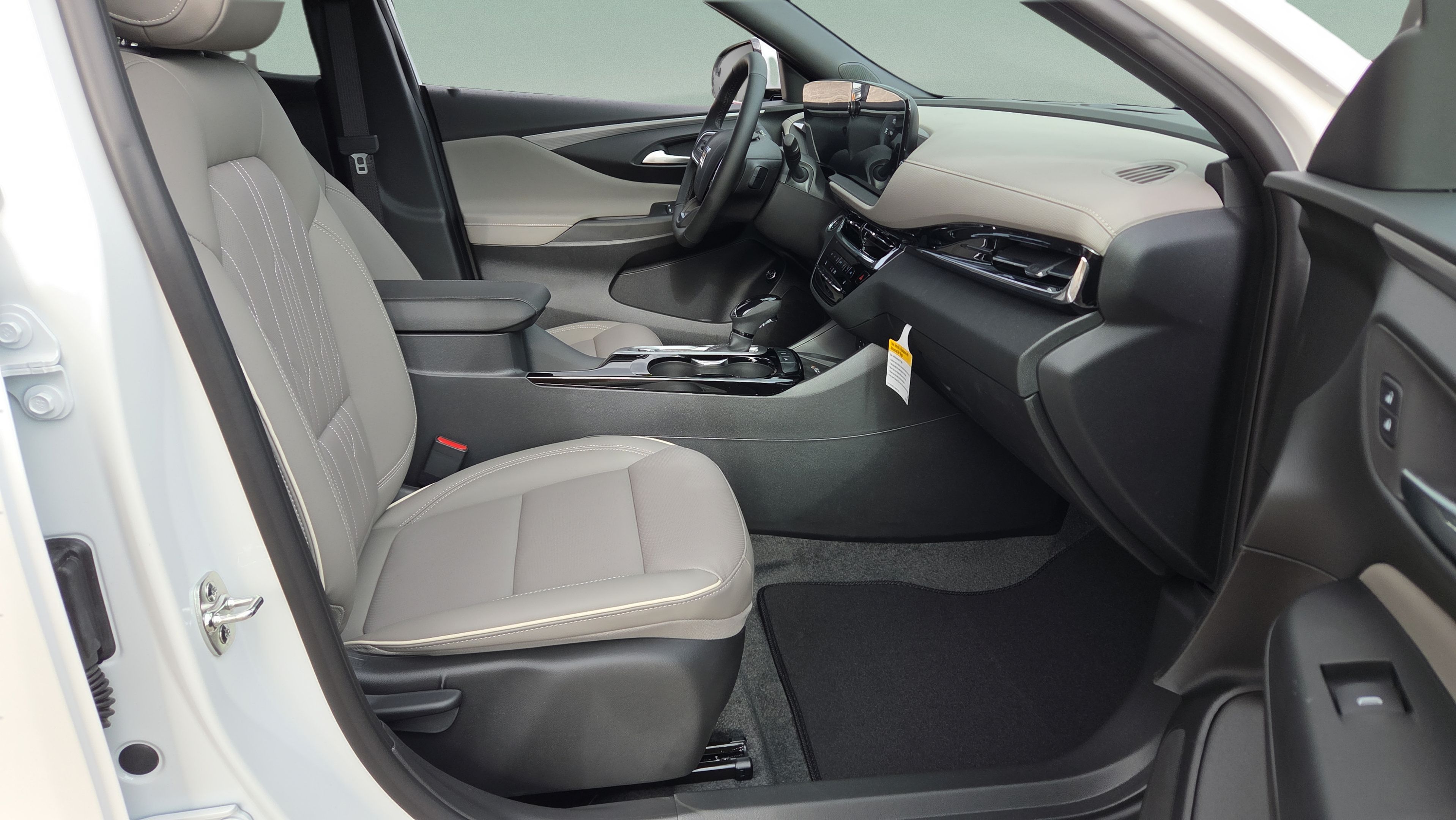 New 2026 Buick Envista Avenir FWD image 16