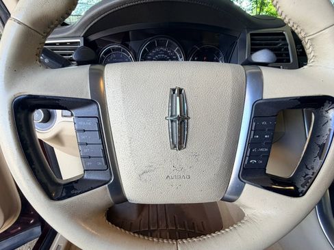 Used 2012 Lincoln MKS FWD image 15