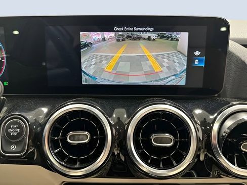 Used 2022 Mercedes-Benz GLA 250 4MATIC image 23