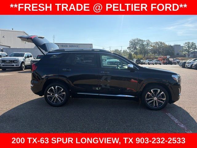 Used 2020 GMC Terrain Denali w/ Denali Premium Package FWD image 14