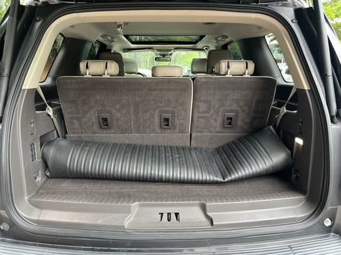 Used 2018 Ford Expedition Limited w/ Equipment Group 302A RWD image 24