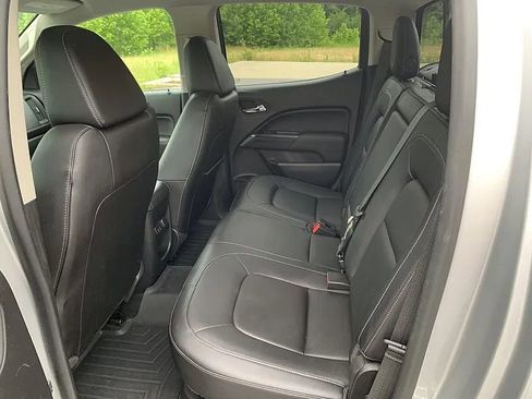 Used 2016 GMC Canyon SLT w/ Driver Alert Package image 17