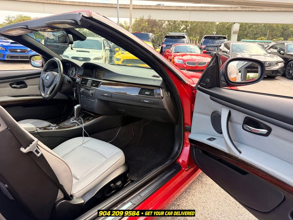 Used 2013 BMW 335i Convertible w/ Premium Pkg RWD image 27