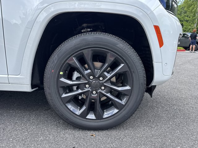 New 2026 Jeep Grand Cherokee Limited AWD/4WD image 12