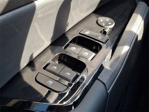 Used 2023 Kia Sportage SX Prestige image 27