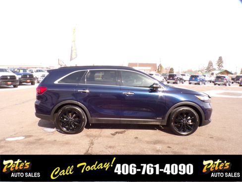Used 2020 Kia Sorento S image 5
