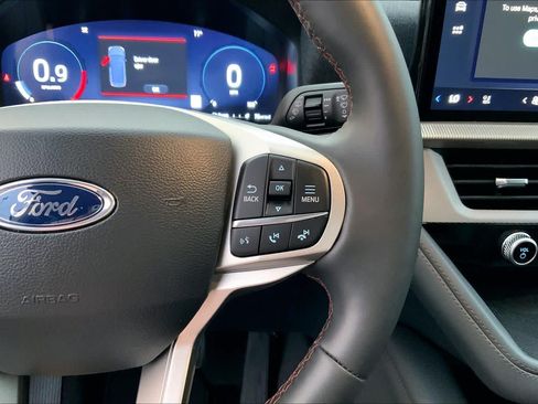 Certified 2025 Ford Explorer Active w/ Active Comfort Package RWD image 24