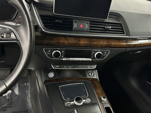 Used 2018 Audi Q5 2.0T Premium Plus w/ Premium Plus Package image 16