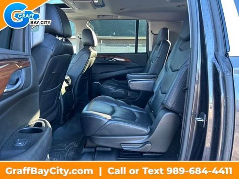 Used 2017 Cadillac Escalade ESV Luxury image 25