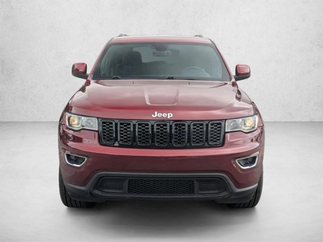 Used 2018 Jeep Grand Cherokee Laredo AWD/4WD image 2