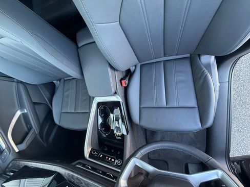 Used 2025 Audi Q5 Premium w/ Convenience Package AWD/4WD image 19