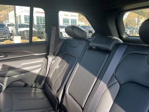 New 2026 Jeep Grand Cherokee Limited image 18