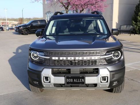 Used 2025 Ford Bronco Sport Badlands image 2