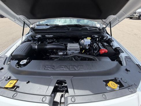 Used 2023 RAM 1500 Laramie AWD/4WD image 21
