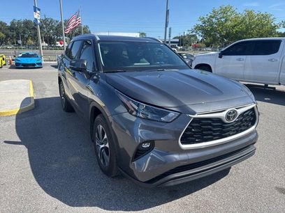 Used 2024 Toyota Highlander LE
