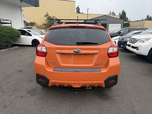 Used 2014 Subaru Crosstrek 2.0i Limited w/ Popular Package #2 AWD/4WD image 2