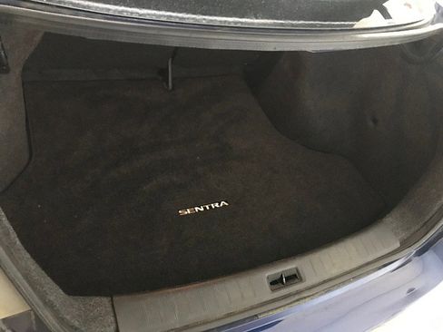 Used 2017 Nissan Sentra S FWD image 30