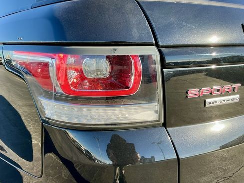 Used 2017 Land Rover Range Rover Sport Supercharged image 14