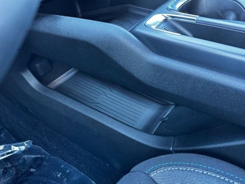 New 2026 Chevrolet Equinox EV LT image 18