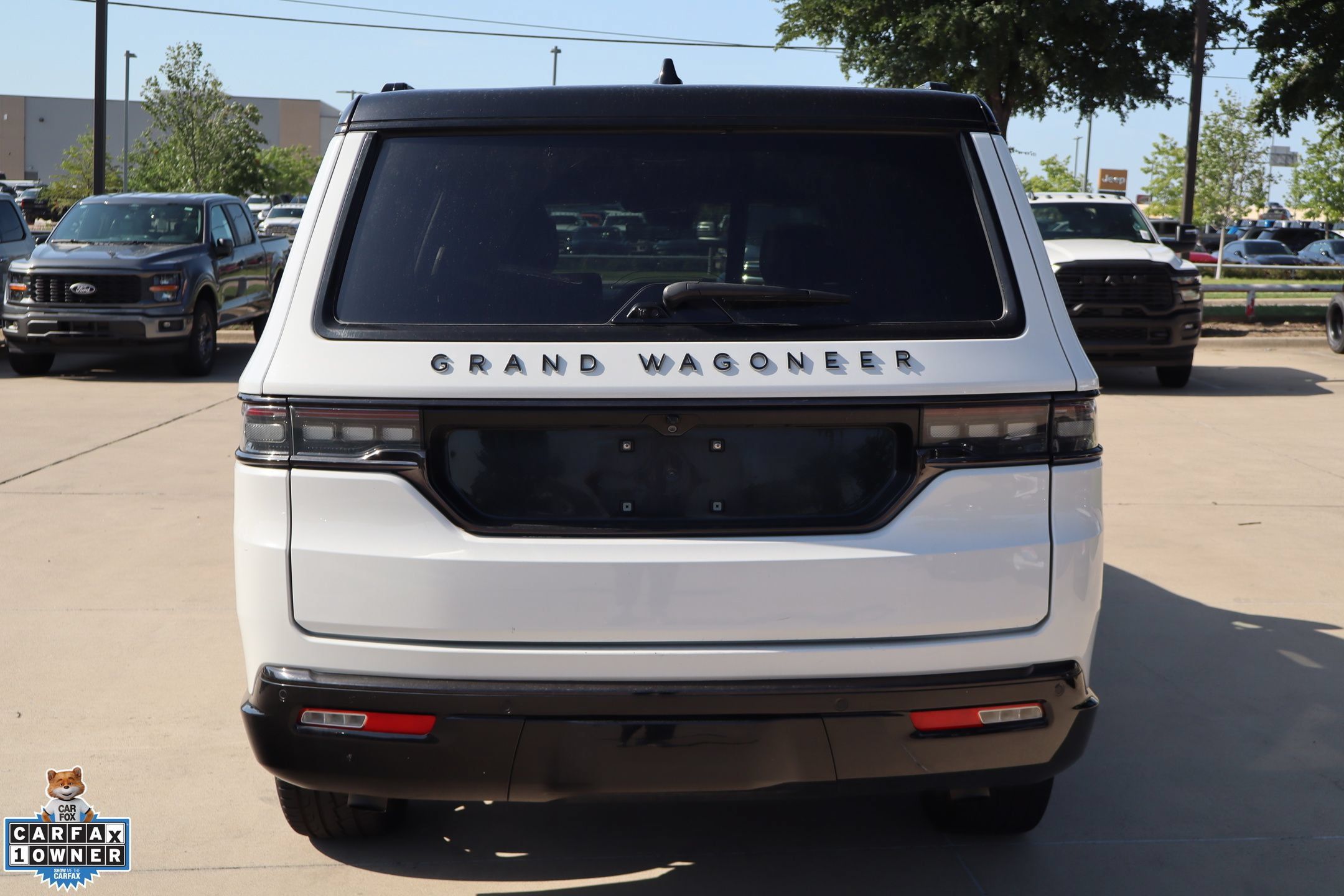 Used 2024 Jeep Grand Wagoneer L Series III w/ Quick Order Packagew 28T AWD/4WD image 4