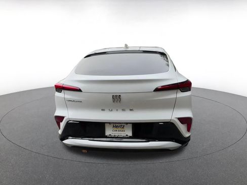 Used 2025 Buick Envista Sport Touring image 12