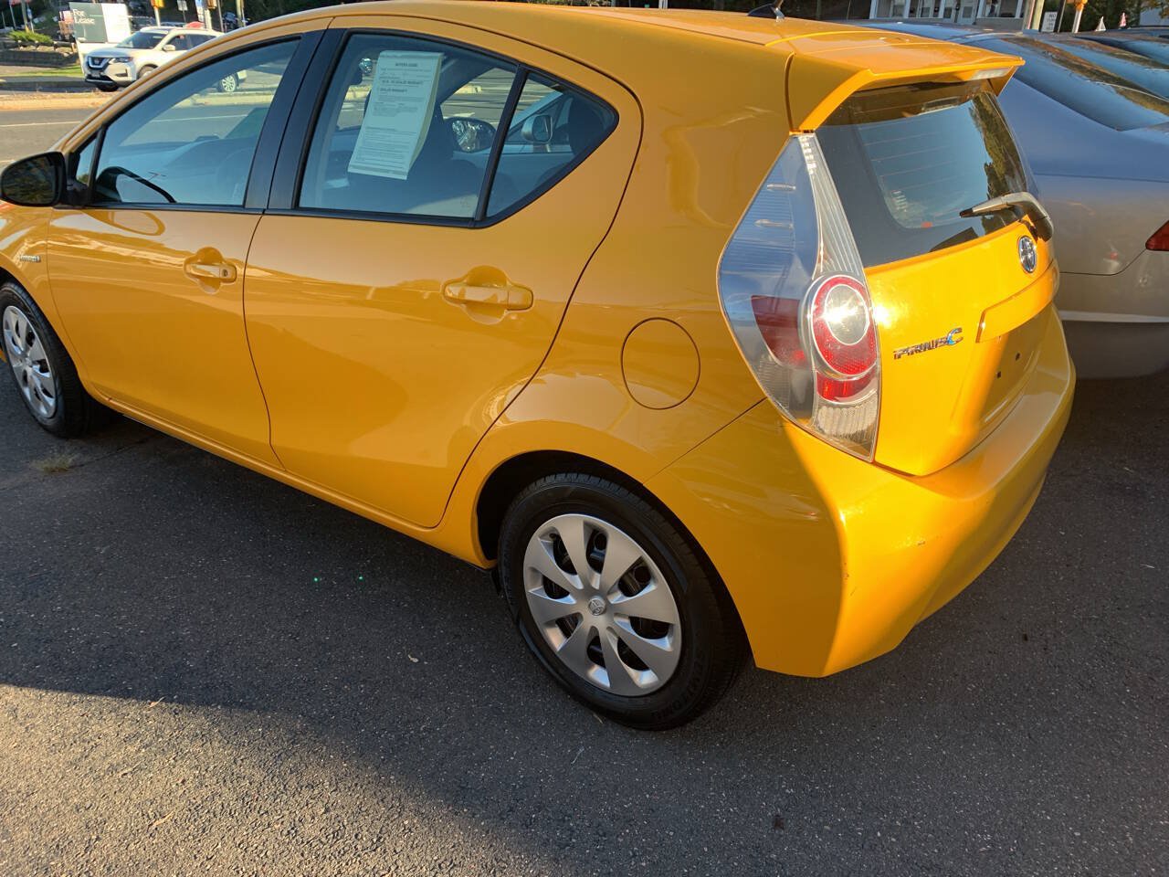 Used 2014 Toyota Prius C Two FWD image 6