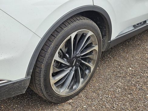 Used 2023 Lincoln Aviator Reserve w/ Equipment Group 201A RWD image 7