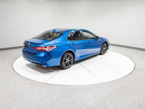 Used 2019 Toyota Camry SE w/ Carpet Mat Package FWD image 28