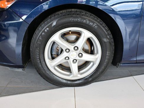 Used 2016 Chevrolet Malibu LS FWD image 40