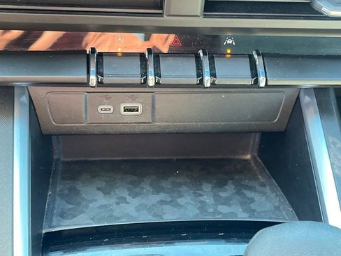 Used 2023 Chevrolet Colorado Trail Boss w/ Technology Package image 27