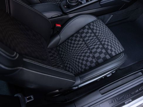 Certified 2026 Porsche 911 Carrera GTS image 32