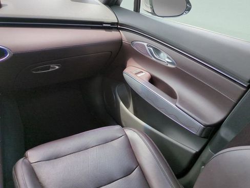 Certified 2022 Genesis GV70 2.5T w/ Advanced Package AWD/4WD image 13