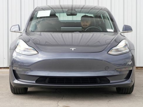 Used 2020 Tesla Model 3 Standard Range Plus image 7