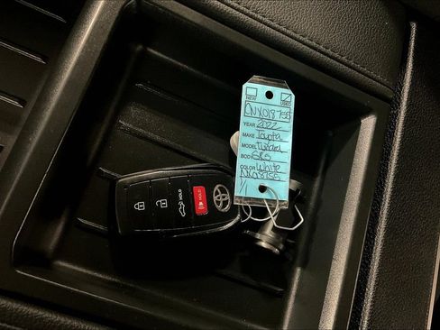 Used 2022 Toyota Tundra SR5 image 13