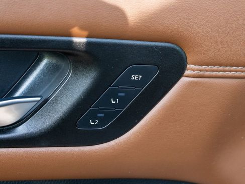 Used 2022 Nissan Pathfinder Platinum w/ Lighting Package (N93) image 27