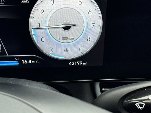 Used 2024 Hyundai Elantra SEL image 22