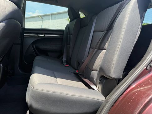 Used 2013 Kia Sorento LX w/ Convenience Pkg FWD image 22