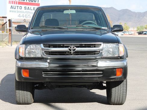 Used 2000 Toyota Tacoma PreRunner w/ Value Pkg RWD image 2