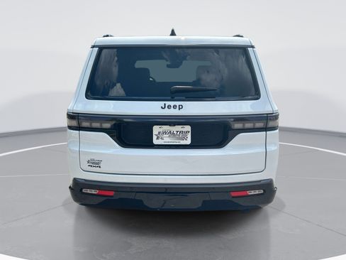 Used 2026 Jeep Grand Wagoneer L Limited AWD/4WD image 8