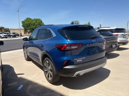 Used 2023 Ford Escape Platinum AWD/4WD image 4