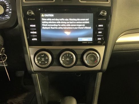 Used 2015 Subaru Crosstrek 2.0i Premium AWD/4WD image 19