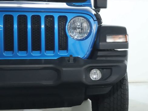 Used 2023 Jeep Wrangler Sport AWD/4WD image 7