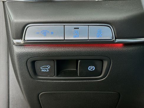 Used 2024 Genesis GV80 2.5T image 17