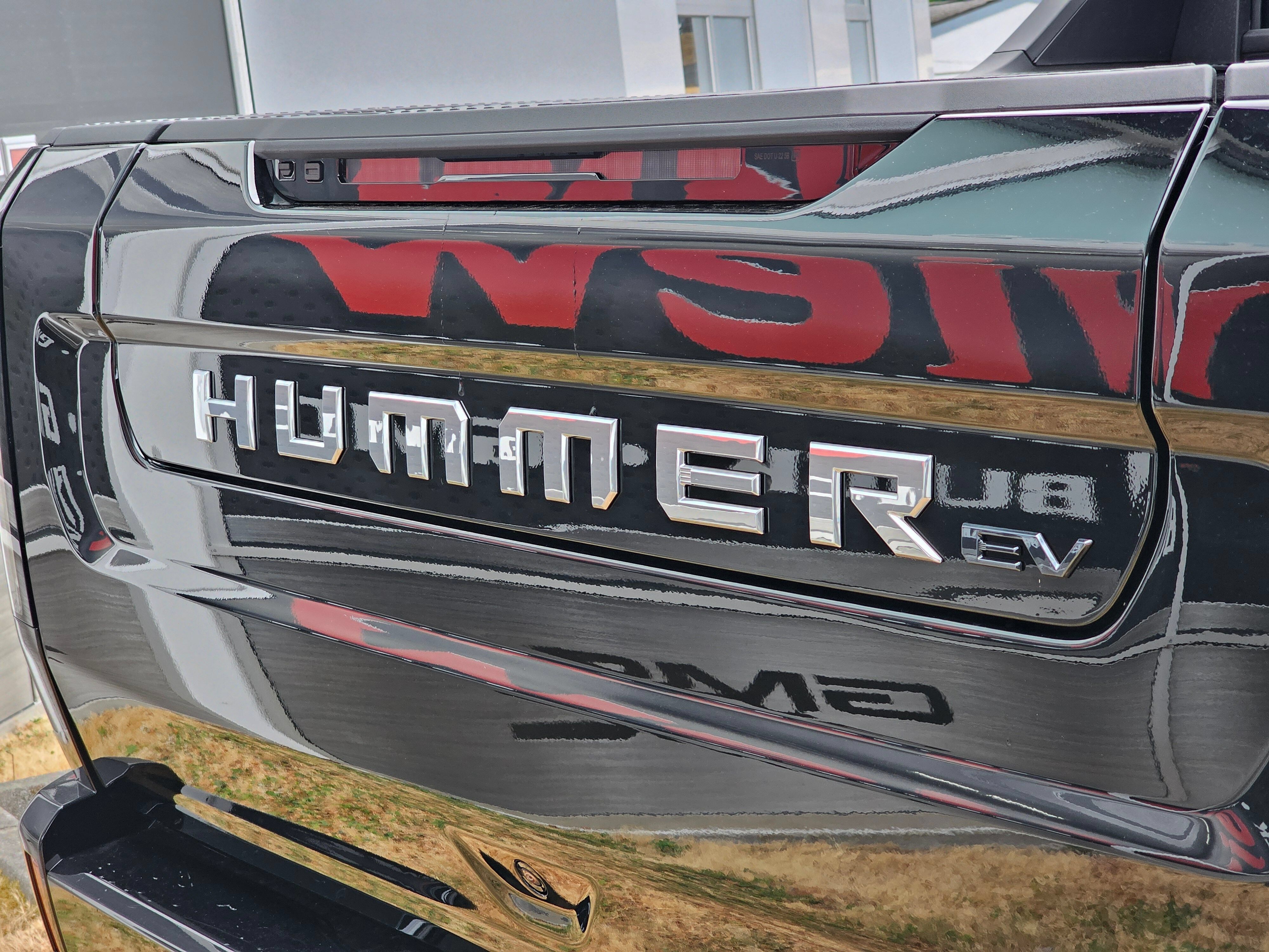 New 2024 GMC Hummer EV 2X AWD/4WD image 15