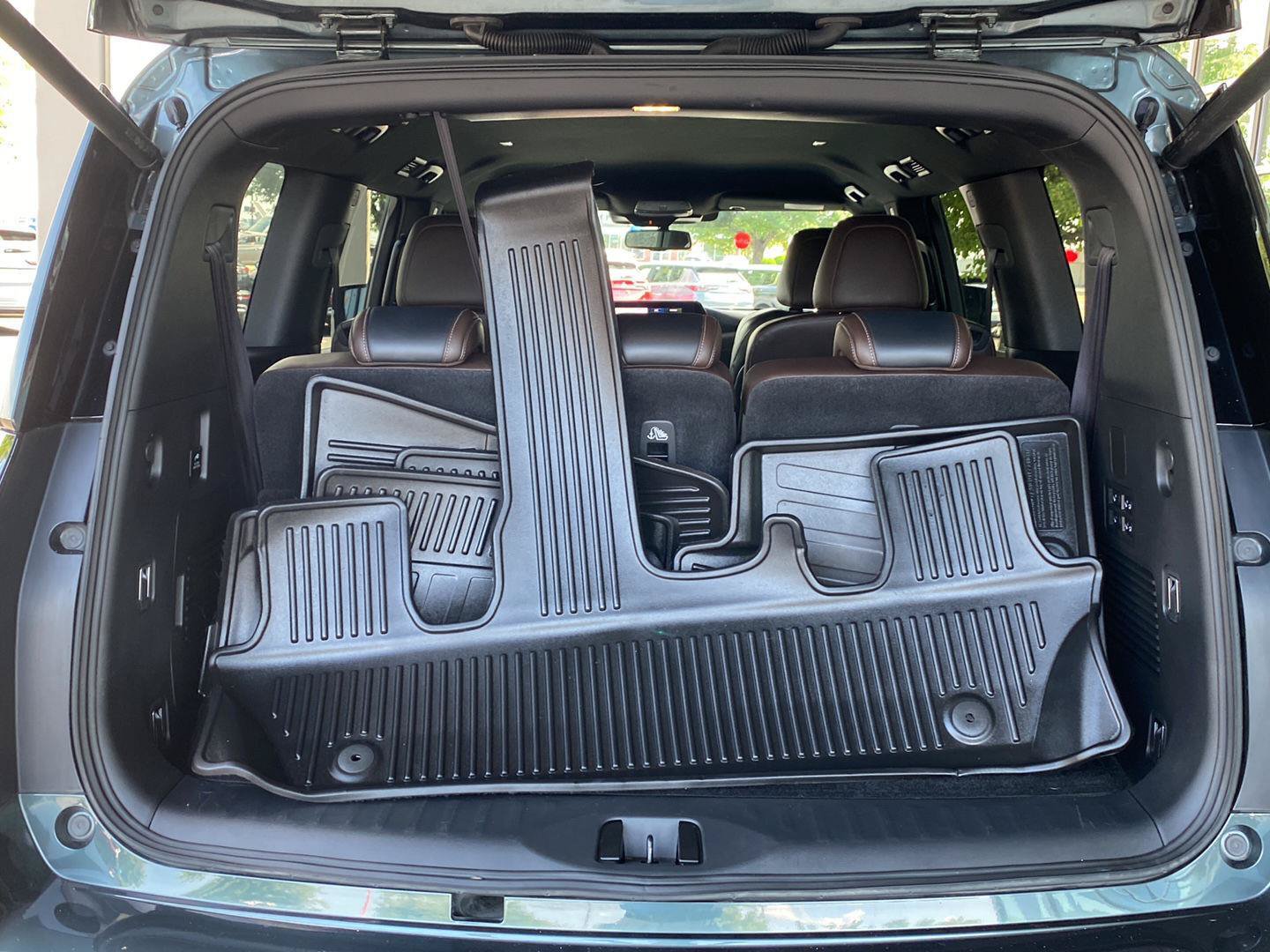 Certified 2025 Nissan Armada SL w/ Captain's Chari Seat Package RWD image 10