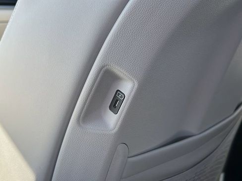 New 2026 Kia Sorento EX w/ EX Premium Package FWD image 6