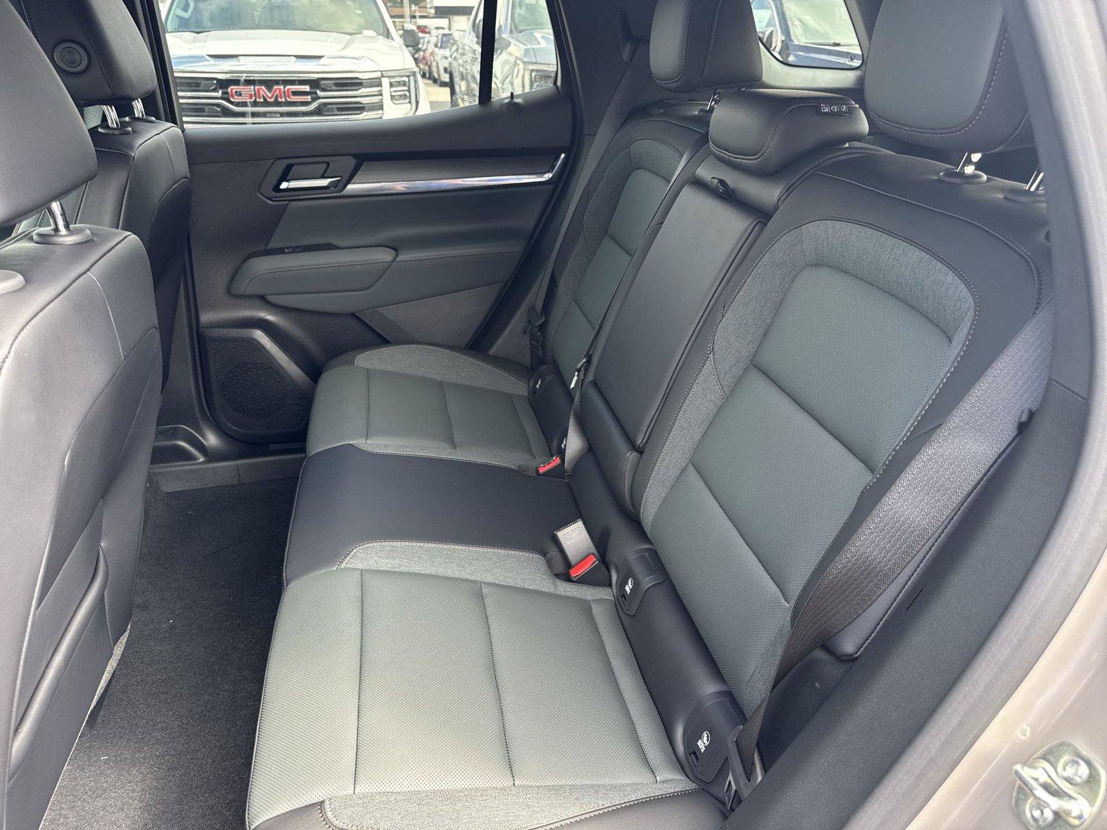 New 2027 GMC Terrain AT4 w/ Convenience Package III AWD/4WD image 22
