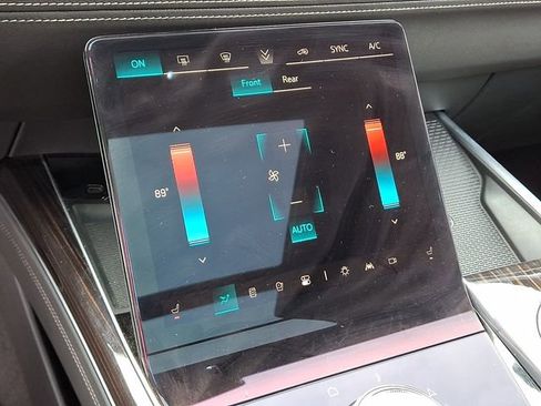 Certified 2025 Cadillac Escalade Premium Luxury image 16